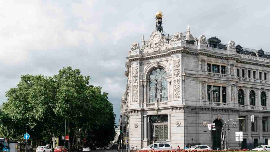 Aviso del Banco de España luz y agua